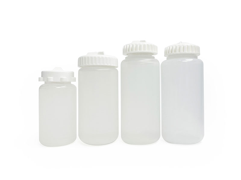 High speed centrifuge bottles with gasketed sealing caps